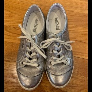Josef Seibel silver lace up Caspian sneakers
